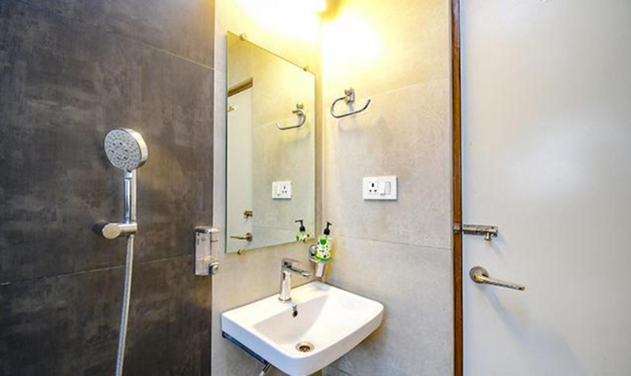 Fabhotel Stay Inn International - Nr Sealdah Station コルカタ エクステリア 写真